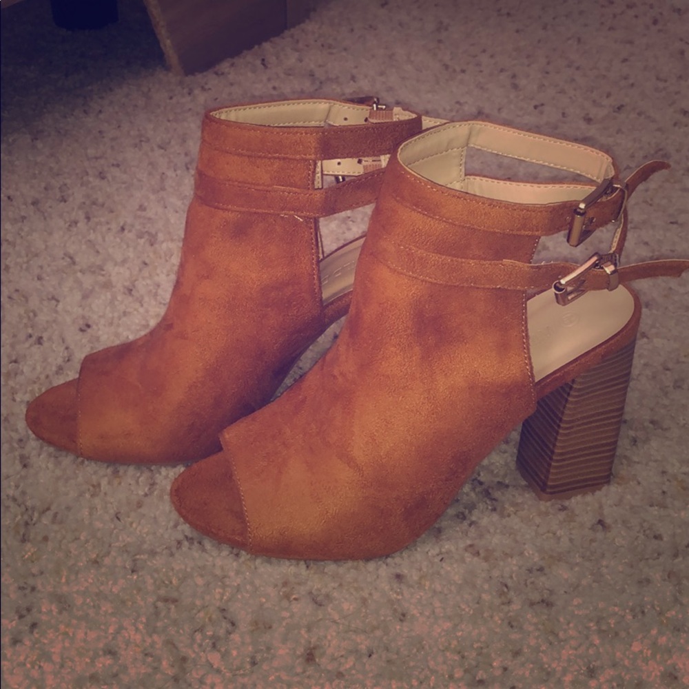 Open toe bootie